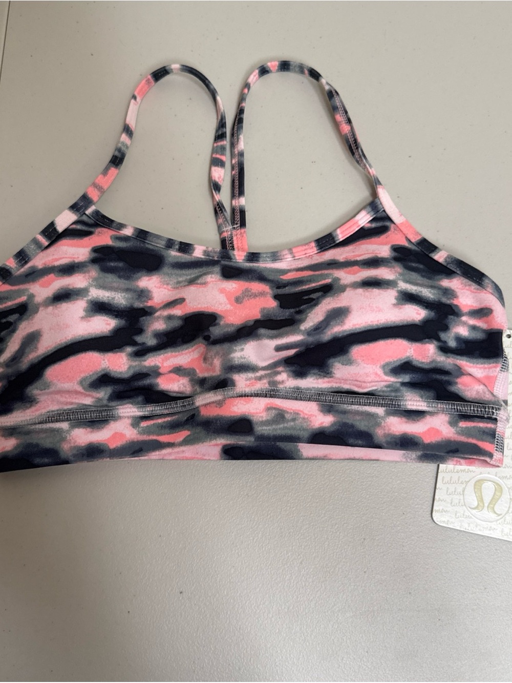 Lululemon pink  and Black wamo Camo Strappy Sports Bra nwt Sz 6